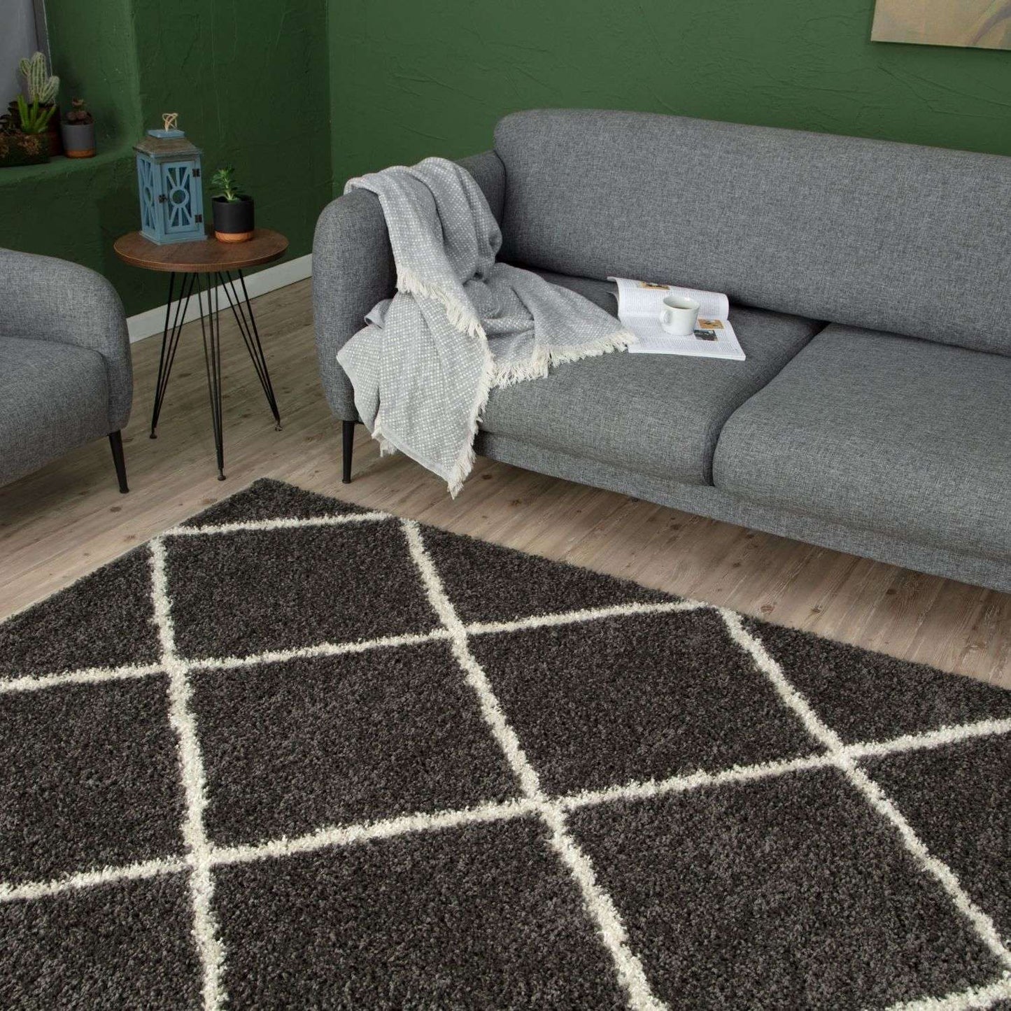 Moroccan Dark Grey Shaggy Rug | 540