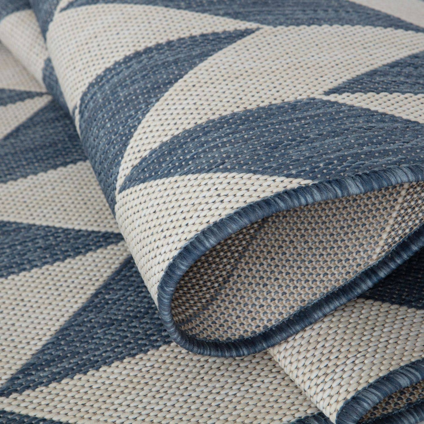 Ecology Outdoor Rug Blue | 600Blu