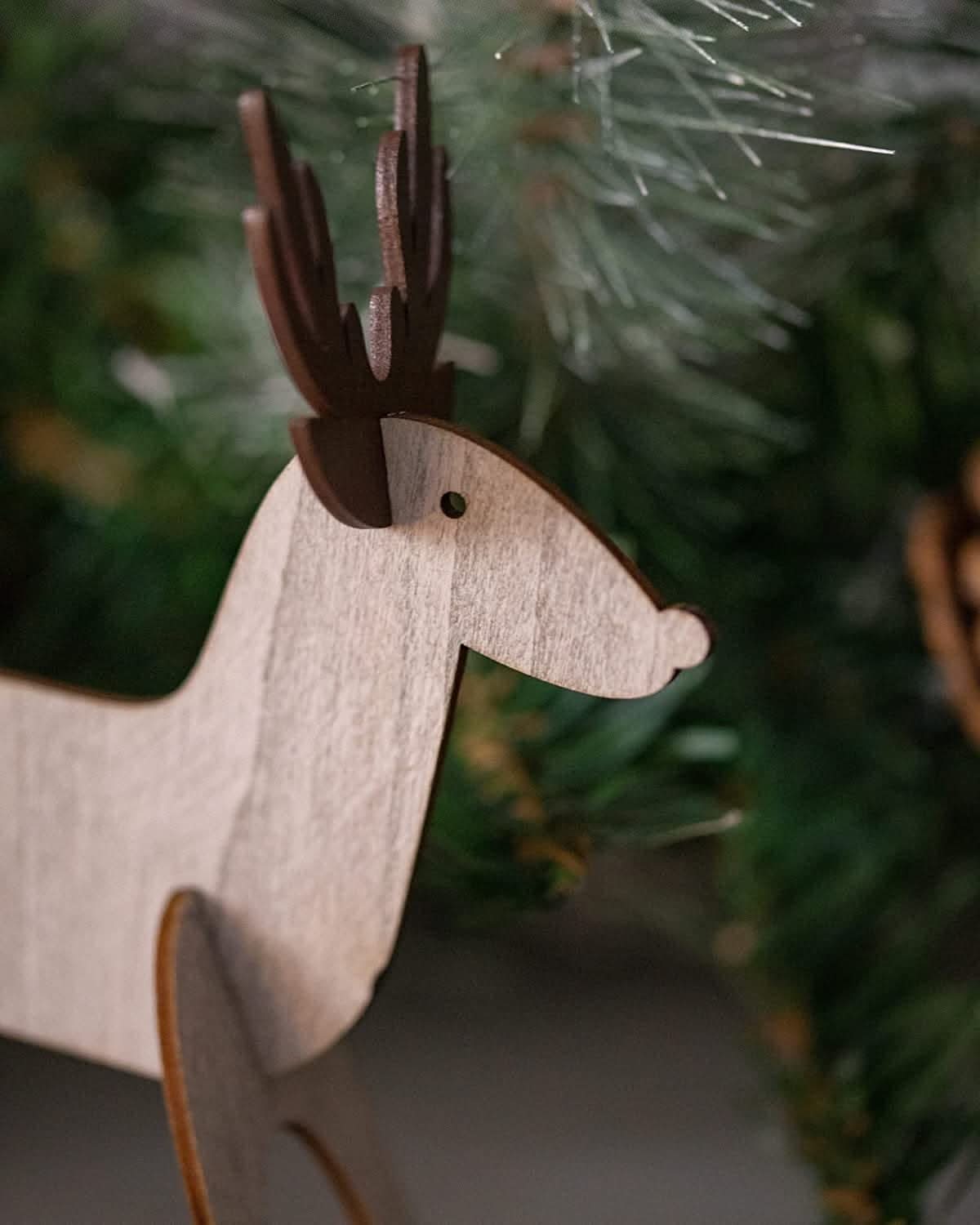 Make Your Own Wooden Reindeer Family Christmas Ornaments