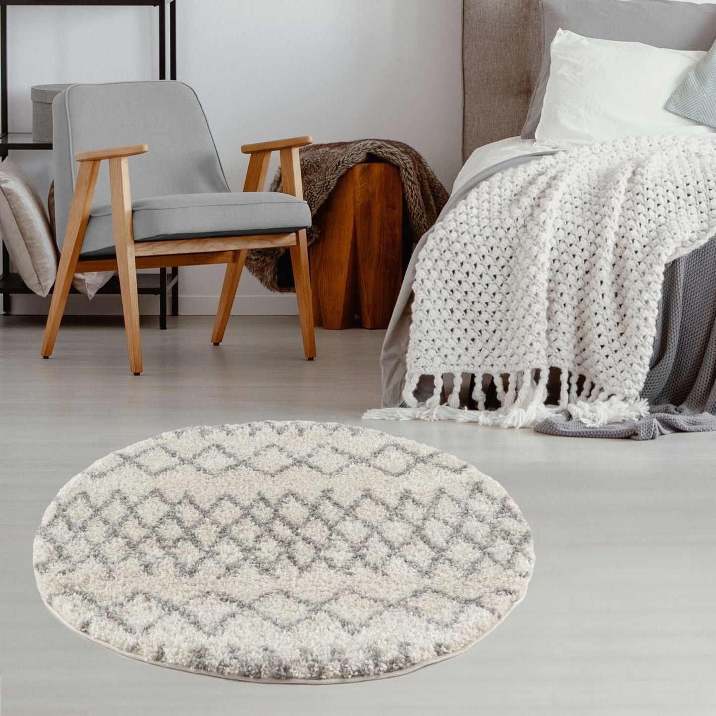 Moroccan Ivory Grey Shaggy Rug | 900