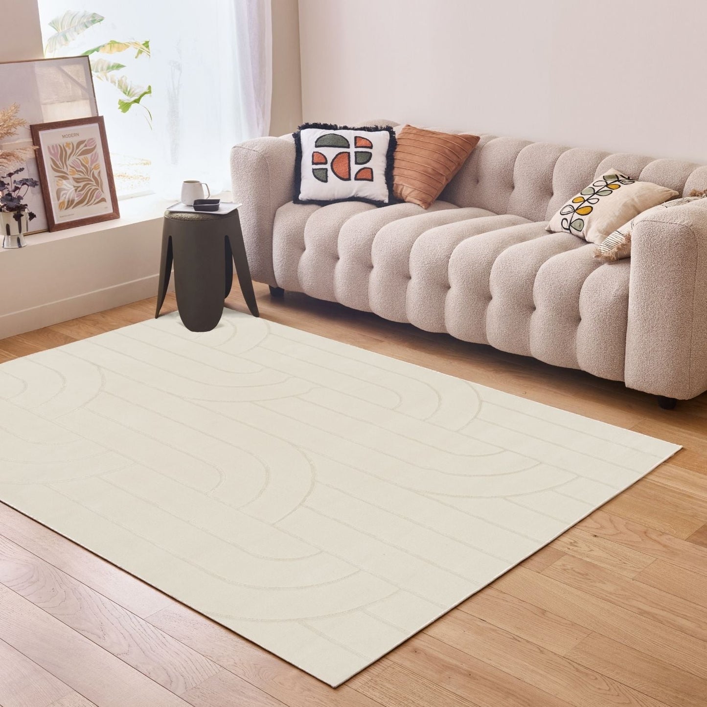 Aura Collection Rug Halo in Cream