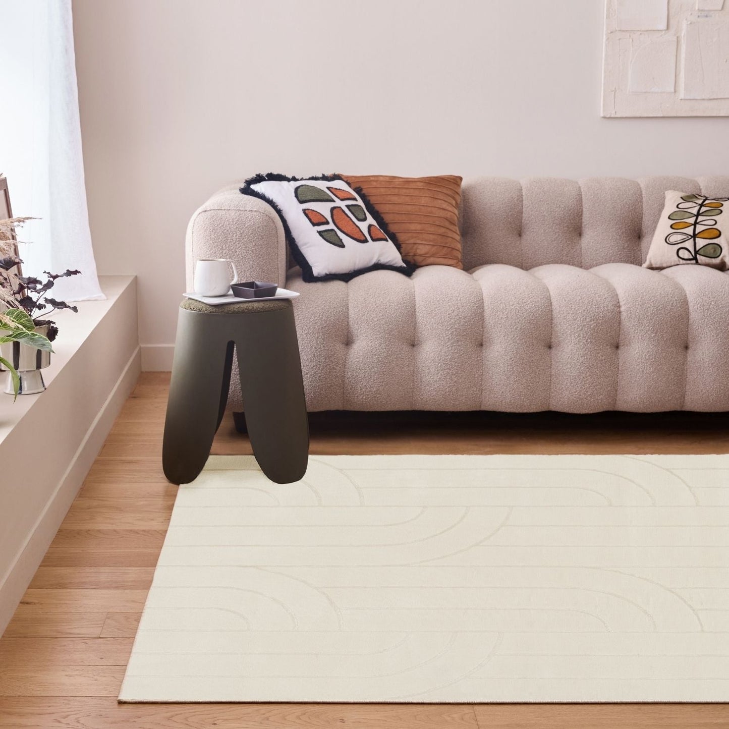 Aura Collection Rug Halo in Cream