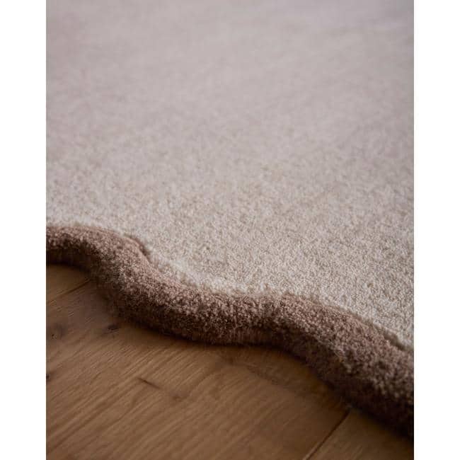 Scalloped Rugs Bordered Design