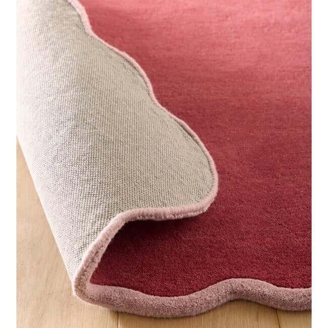 Scalloped Rugs Bordered Design