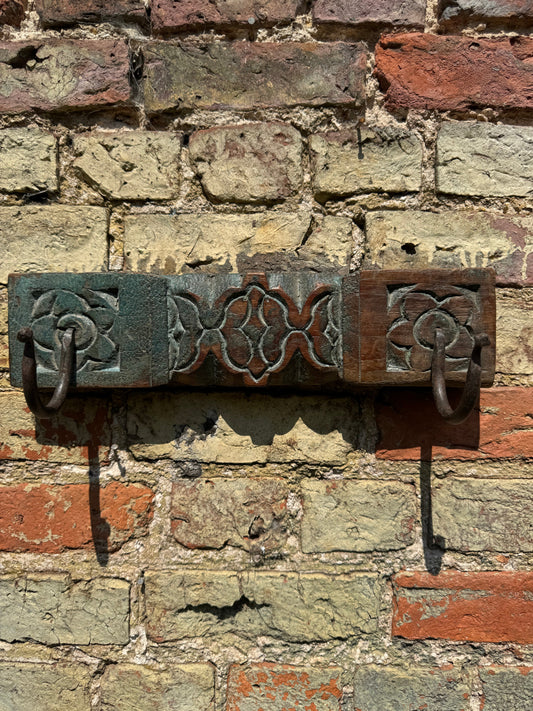 Reclaimed Wooden Coat Hooks / Vintage Rustic Coat Pegs / 2 Hook Coat Hat Rack N