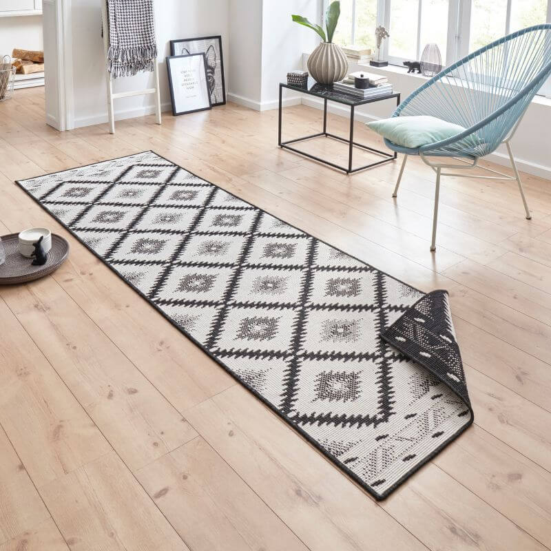 Malibu Reversible Indoor-Outdoor Rug Diamond Design